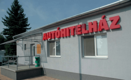Autóhitelház megnyitása 2006